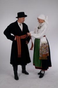 Halliste folk costumes
