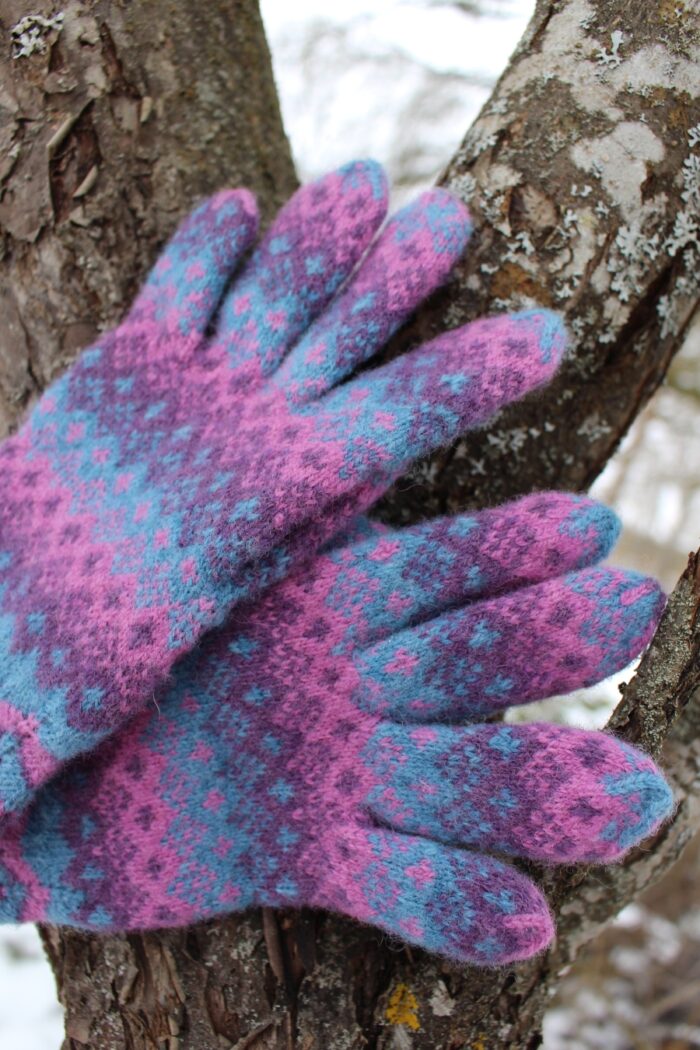 #230: Finely Knitted Estonian Lady's Gloves in Pink Purple and Periwinkle Lacy Cuffs - Image 8