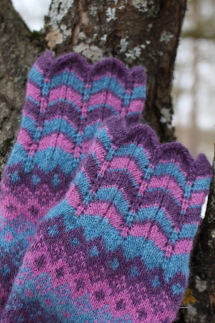 #230: Finely Knitted Estonian Lady's Gloves in Pink Purple and Periwinkle Lacy Cuffs - Image 2