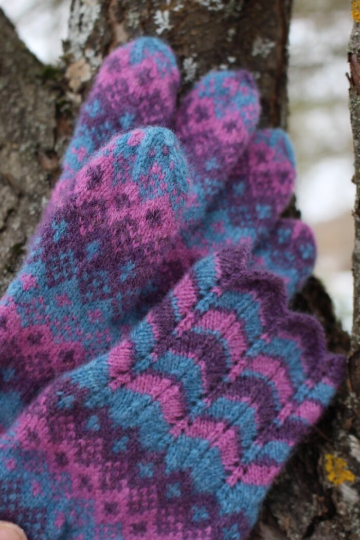 #230: Finely Knitted Estonian Lady's Gloves in Pink Purple and Periwinkle Lacy Cuffs - Image 4