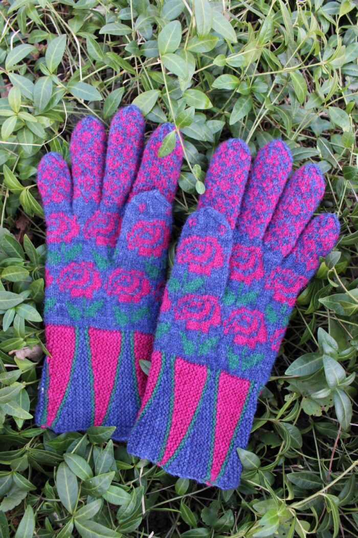 #233: Finely Knitted Seto Estonian Gloves in Siberian Style on Navy Blue Dark Green Magenta - Image 9