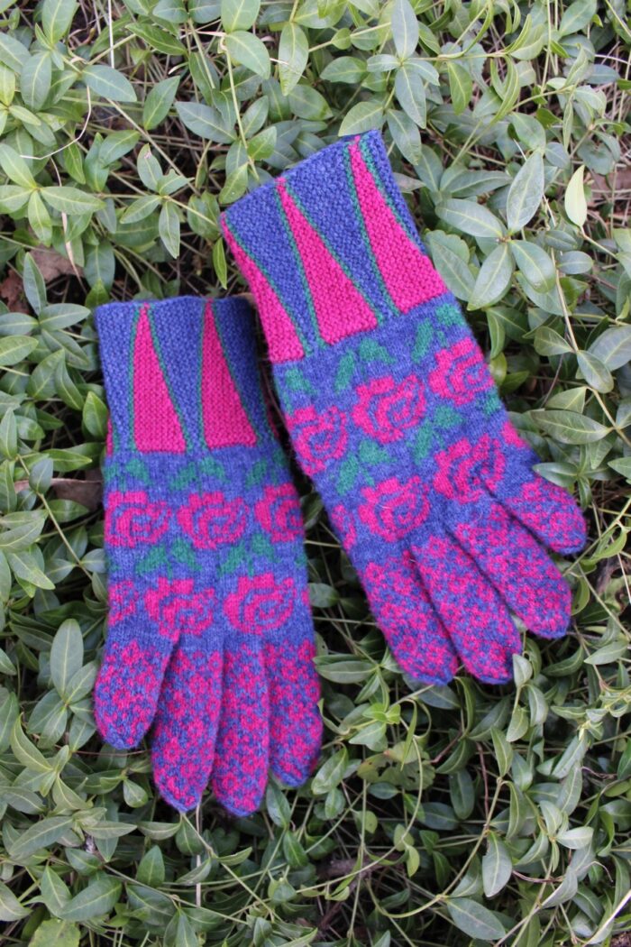 #233: Finely Knitted Seto Estonian Gloves in Siberian Style on Navy Blue Dark Green Magenta - Image 6