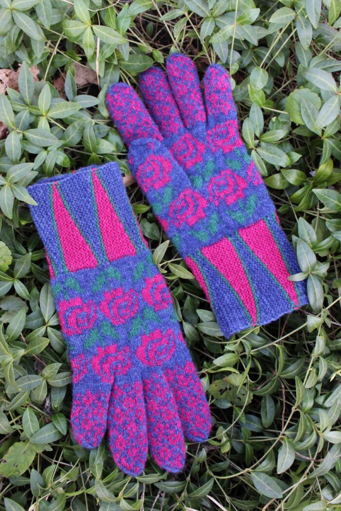 #233: Finely Knitted Seto Estonian Gloves in Siberian Style on Navy Blue Dark Green Magenta - Image 3