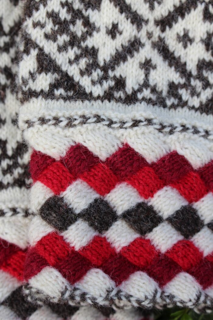#235: Finely Knitted Estonian Gloves in Kihnu Style with Corn Flower Motif Entrelac Cuffs Natural Yarns - Image 2