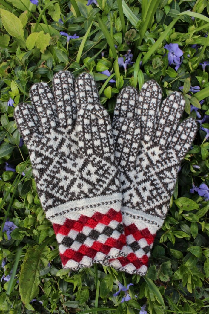 #235: Finely Knitted Estonian Gloves in Kihnu Style with Corn Flower Motif Entrelac Cuffs Natural Yarns - Image 11