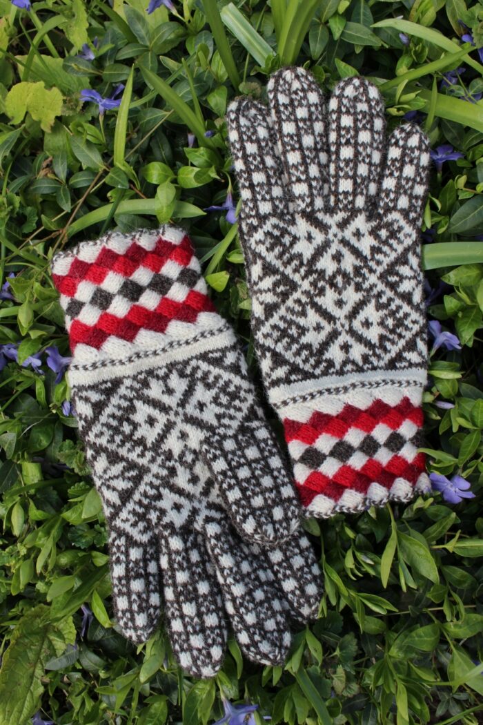 #235: Finely Knitted Estonian Gloves in Kihnu Style with Corn Flower Motif Entrelac Cuffs Natural Yarns - Image 3