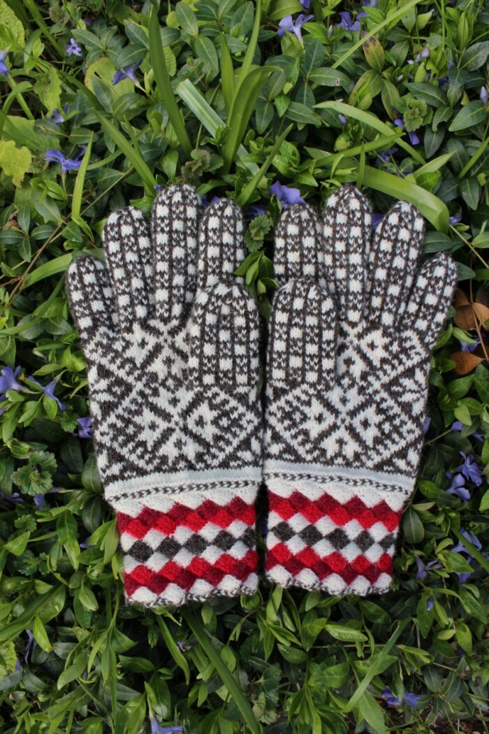 #235: Finely Knitted Estonian Gloves in Kihnu Style with Corn Flower Motif Entrelac Cuffs Natural Yarns