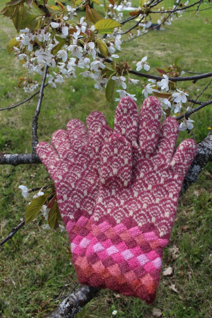 #234: Finely Knitted Estonian Gloves in Otepää Style with Pink Galore Entrelac Cuffs - Image 13