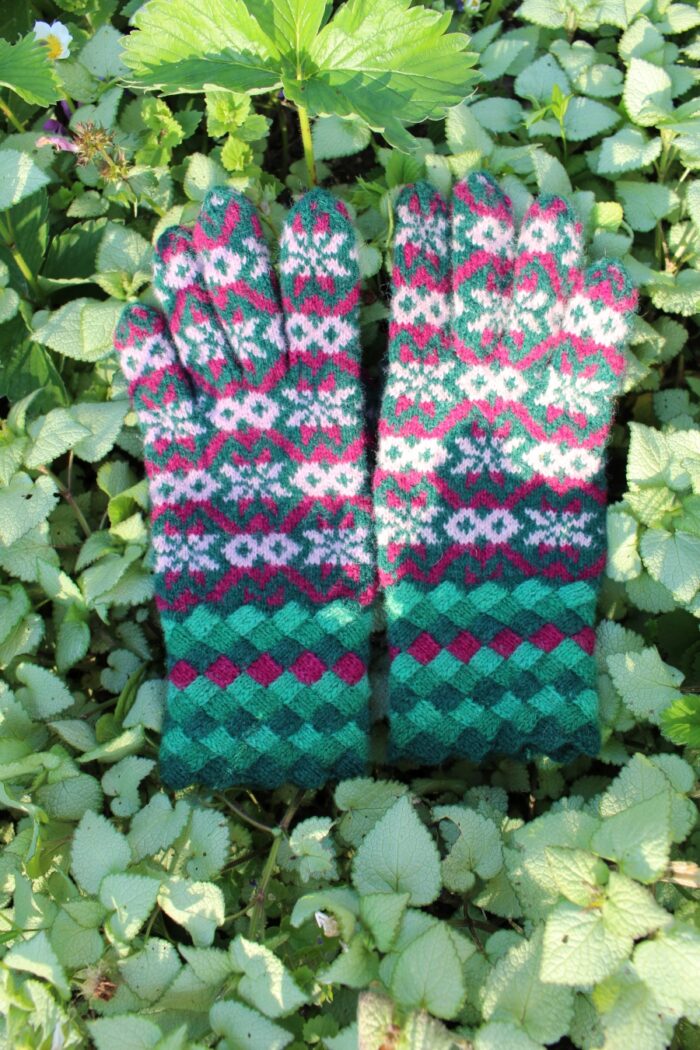 #237: Finely Knitted Estonian Lady's Gloves in Viljandi Style in Burgundy, Pink and Emerald Green - Image 9