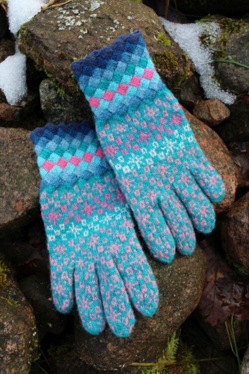 #258: Finely Hand Knitted Estonian Gloves in Pärnu Style with Stars Turquoise and Pinks Galore Entrelac Cuffs